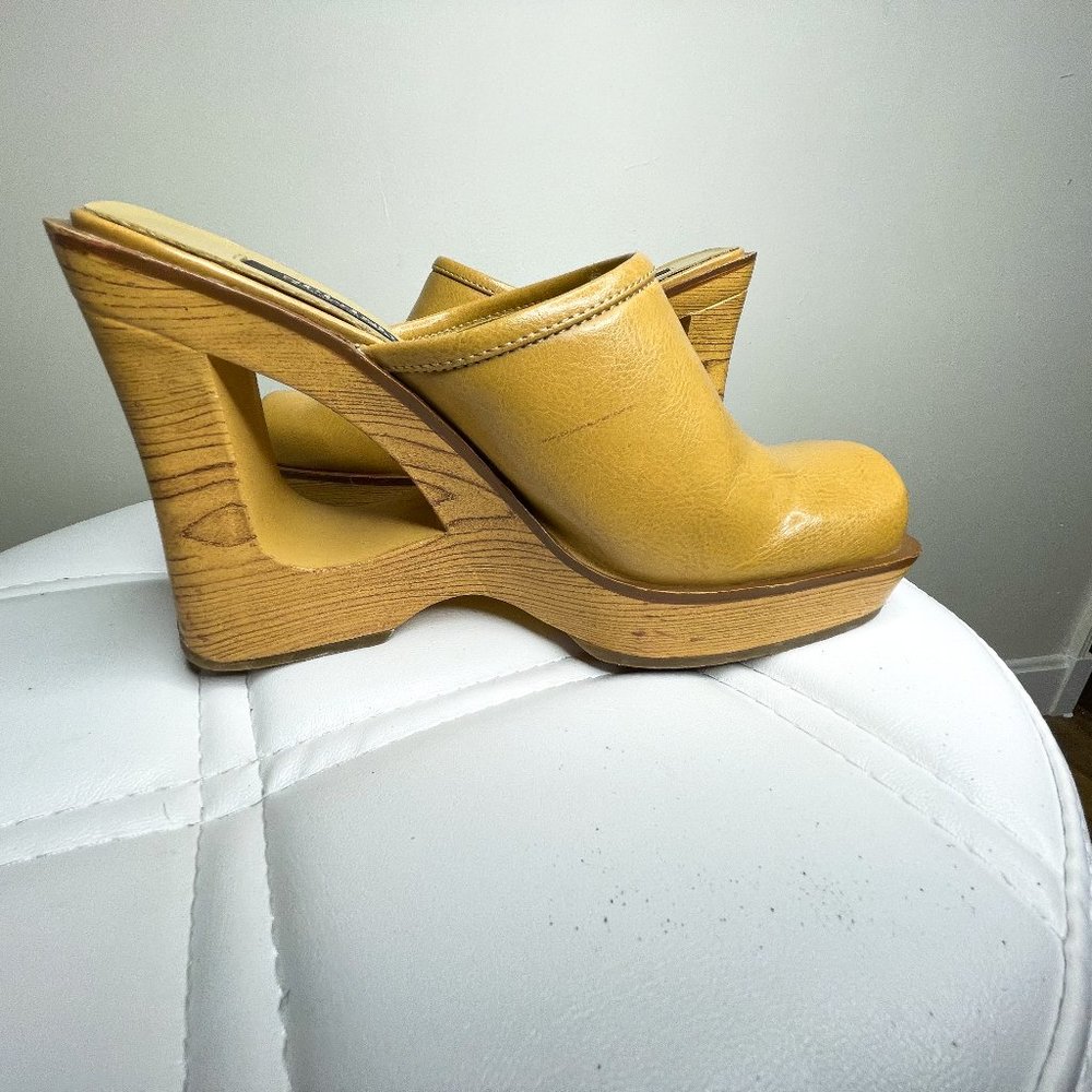 NWT Splash Retro Vegan Platforms Sz 7